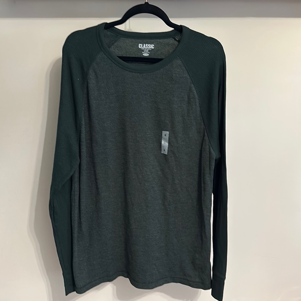 NWT Men’s Green Thermal Long Sleeved Tee